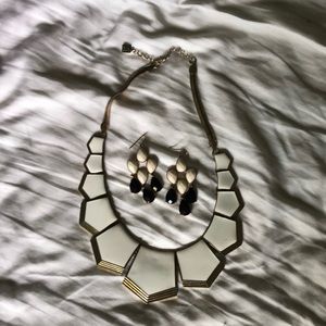 Statement necklace